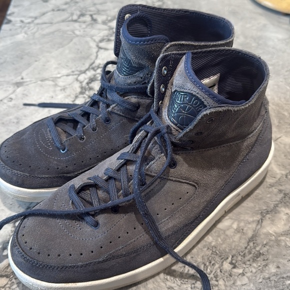 Men suade air Jordan Gray Nike Sneakers size US 9 European 42 1/2 - Picture 5 of 9